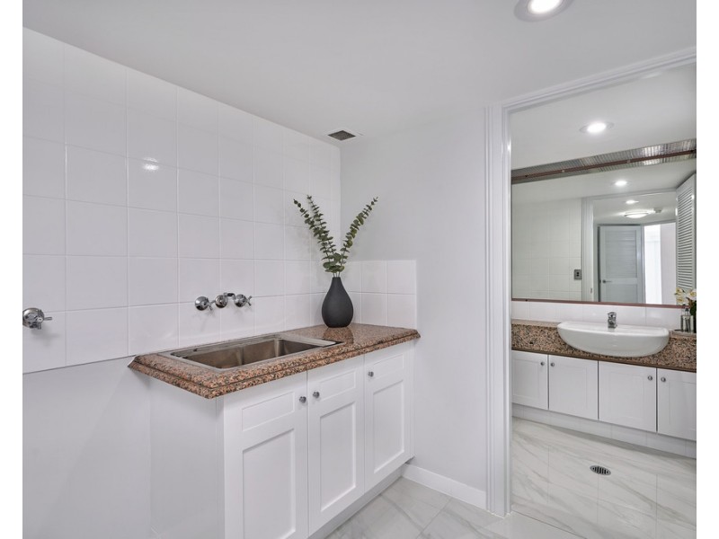 37/181 Esplanade, Cairns North QLD 4870