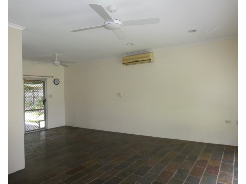 Whitfield QLD 4870