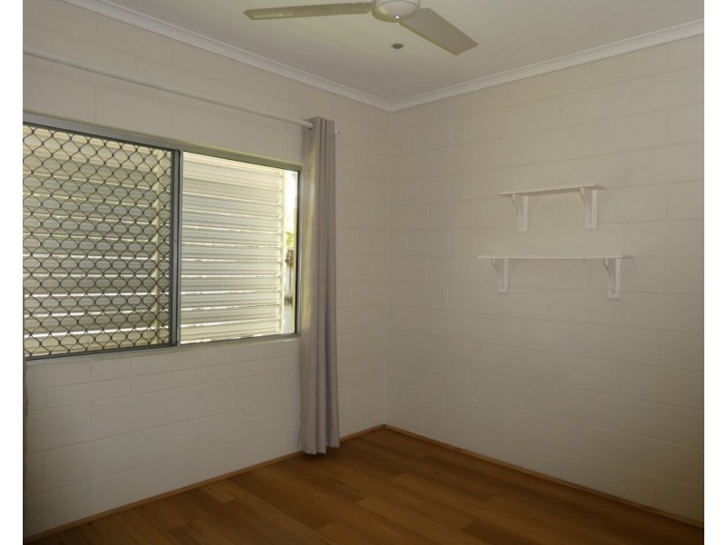 Whitfield QLD 4870