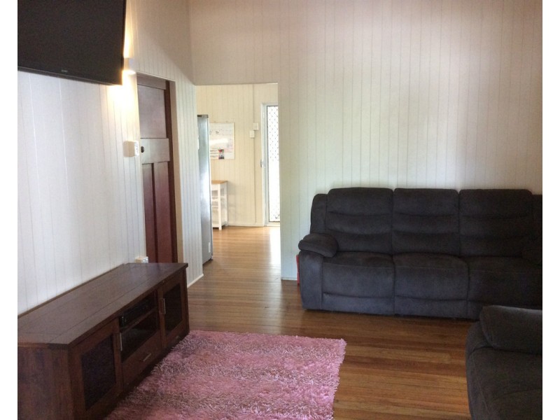 19 Rowe Street, Earlville QLD 4870