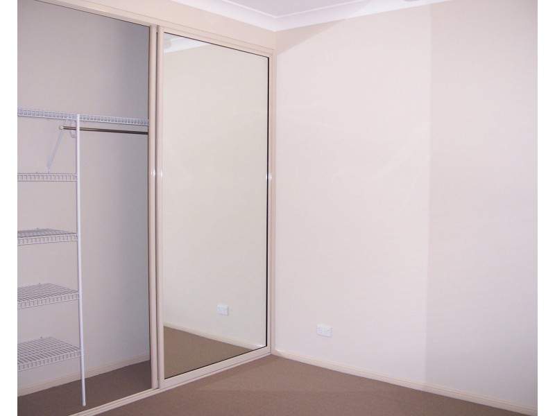 2/14-16 Macilwraith Street, Manoora QLD 4870