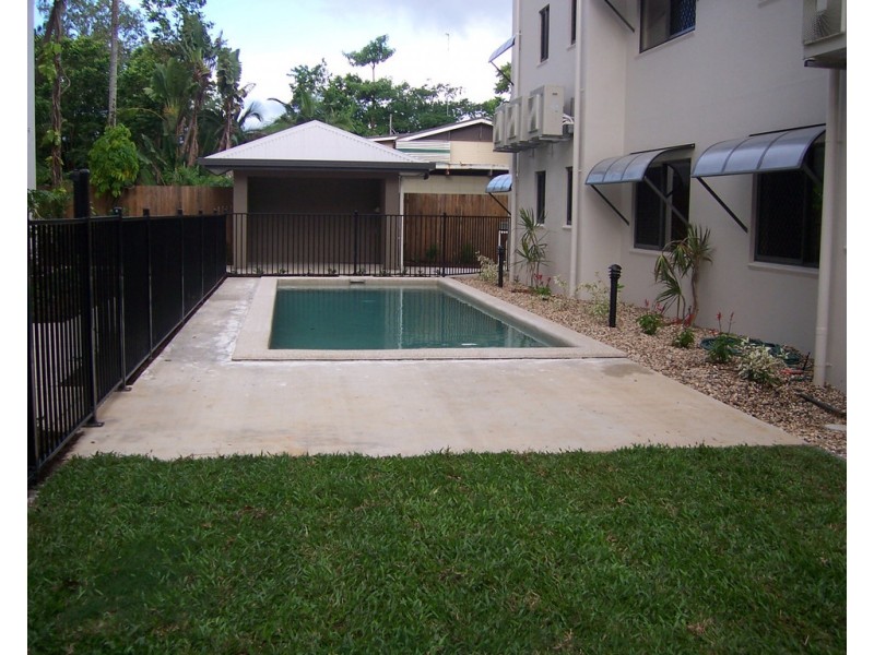 2/14-16 Macilwraith Street, Manoora QLD 4870