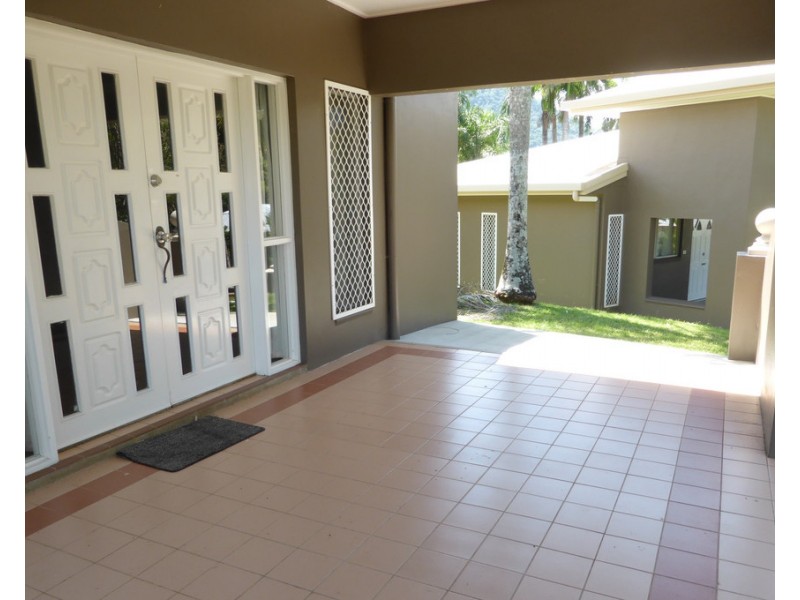 1/17-18 Pitt Court, Earlville QLD 4870