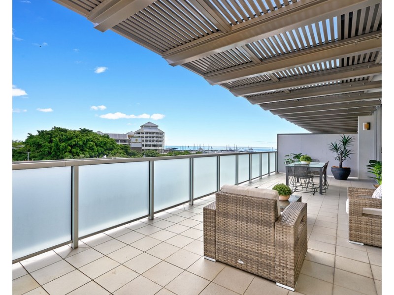 8/1 Marlin Parade, Cairns City QLD 4870