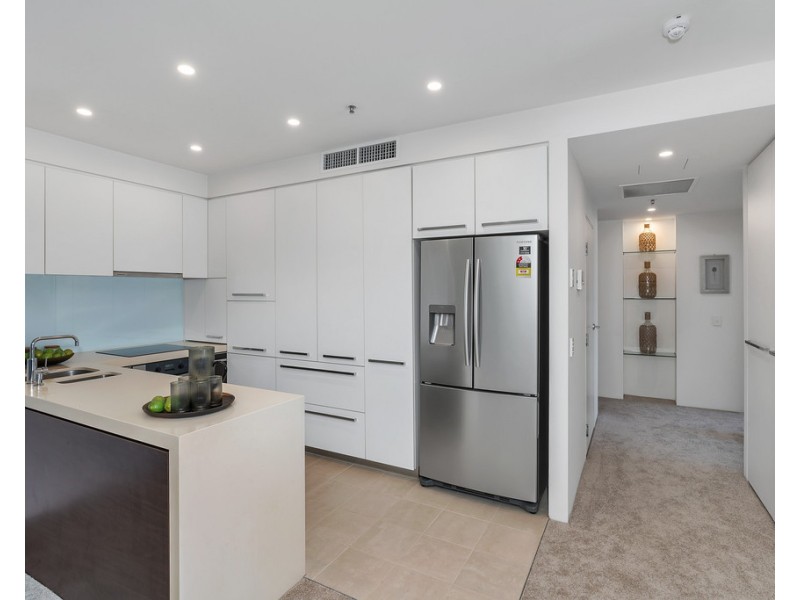 8/1 Marlin Parade, Cairns City QLD 4870