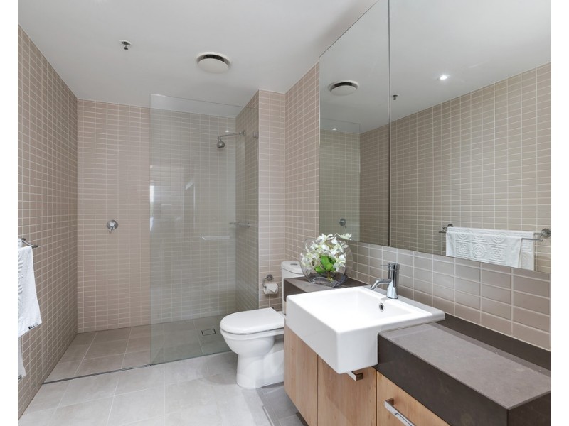 8/1 Marlin Parade, Cairns City QLD 4870