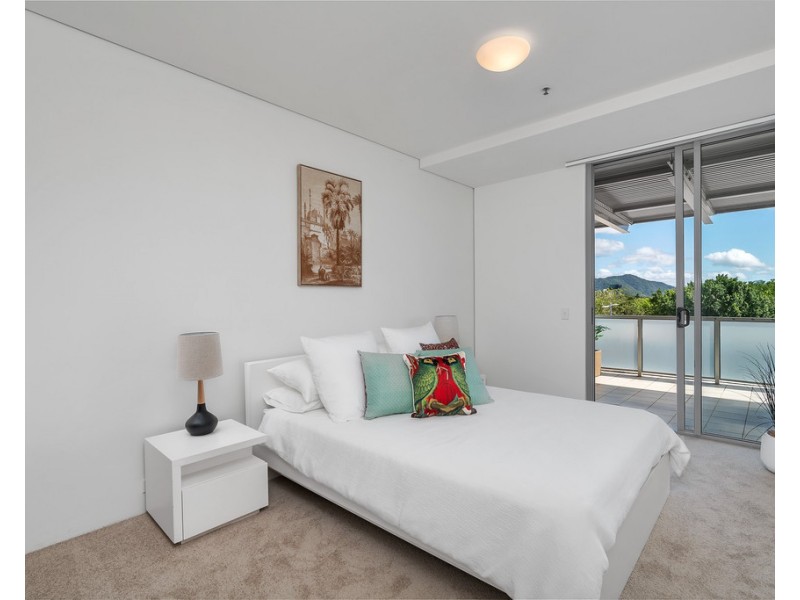 8/1 Marlin Parade, Cairns City QLD 4870