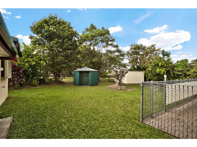 3 Jean Close, Woree QLD 4868