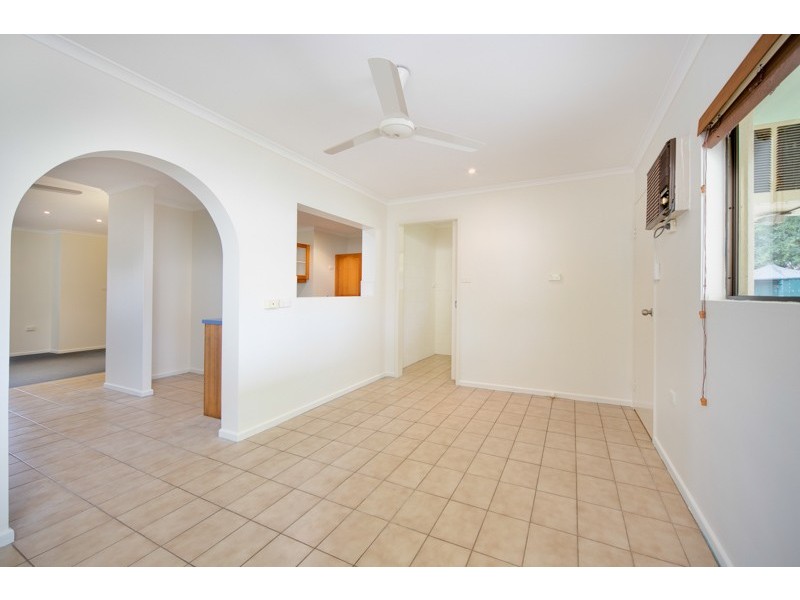 3 Jean Close, Woree QLD 4868