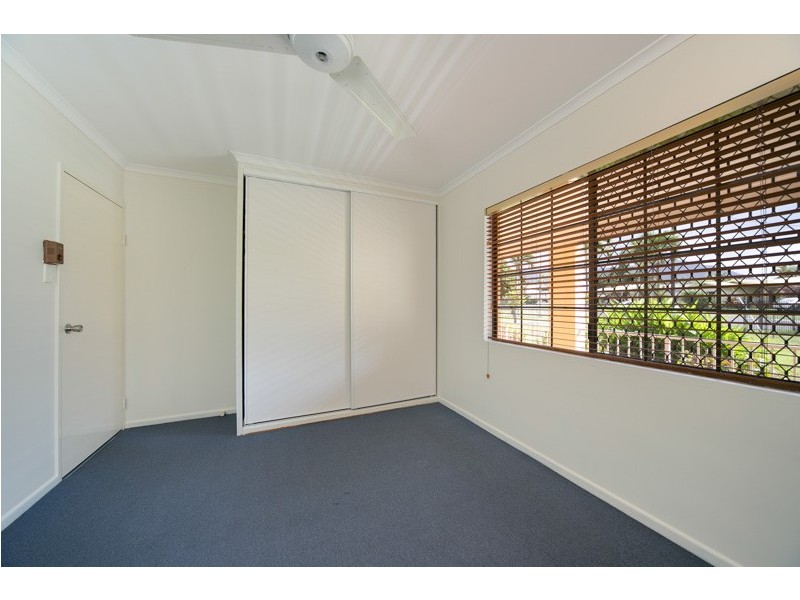 3 Jean Close, Woree QLD 4868