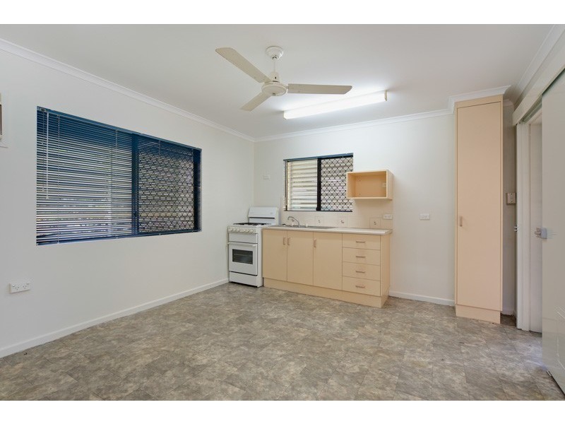 3 Jean Close, Woree QLD 4868