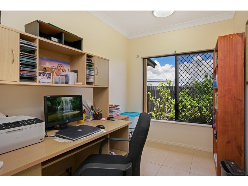 9 Barcoo Close, Bentley Park QLD 4869