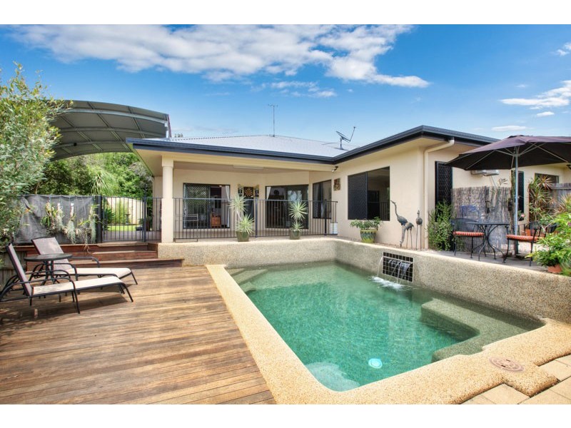 9 Barcoo Close, Bentley Park QLD 4869