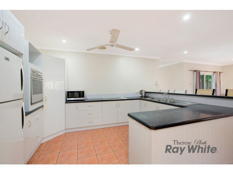 8 Beagle Close, Bentley Park QLD 4869
