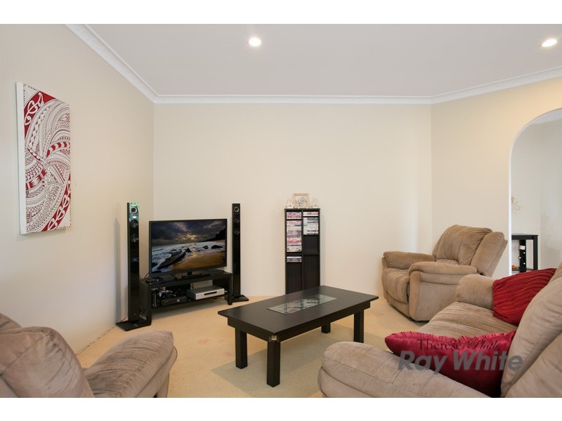 8 Beagle Close, Bentley Park QLD 4869