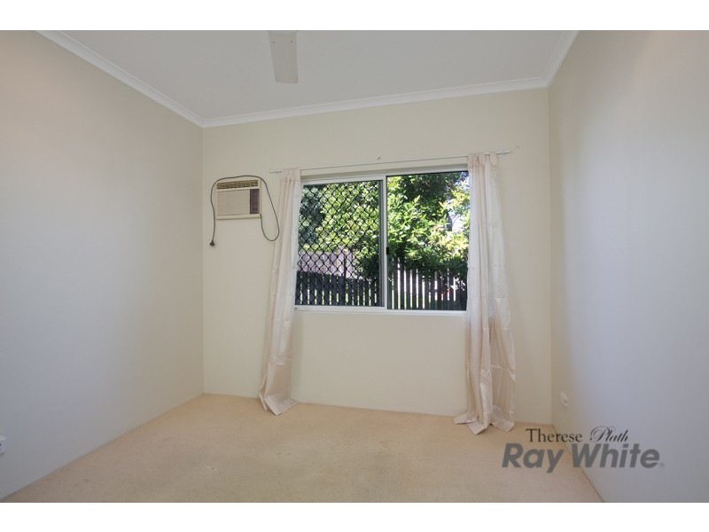8 Beagle Close, Bentley Park QLD 4869