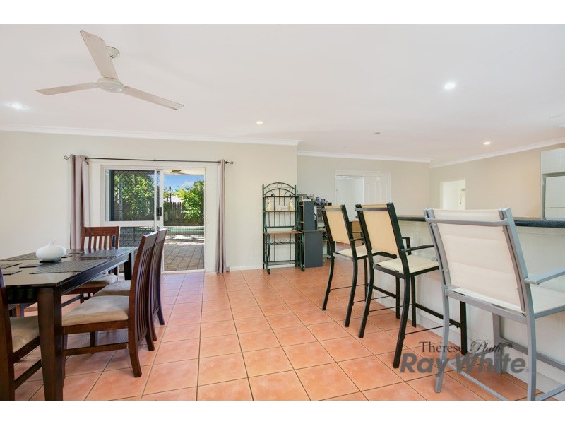 8 Beagle Close, Bentley Park QLD 4869