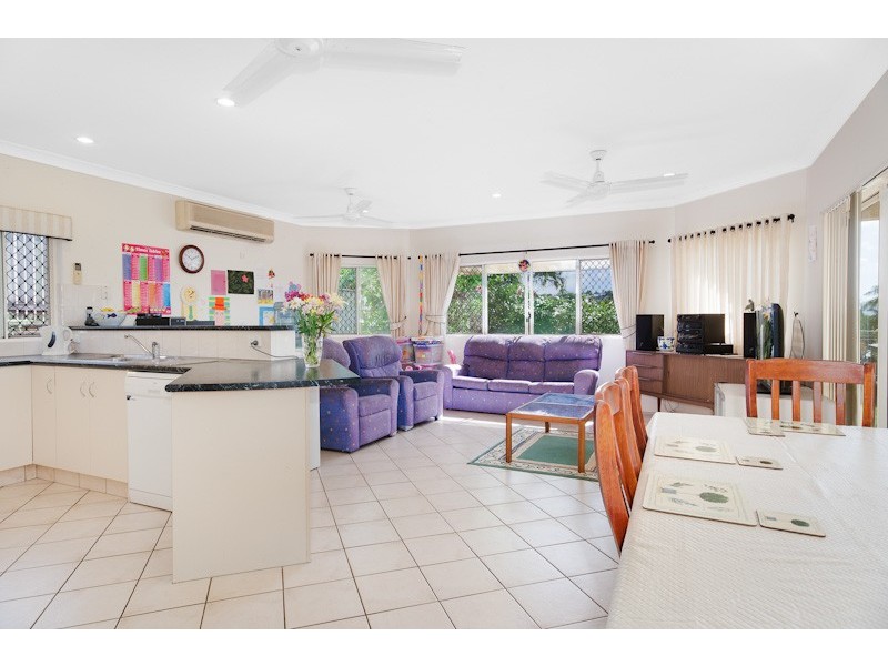 6 Barcoo Close, Bentley Park QLD 4869