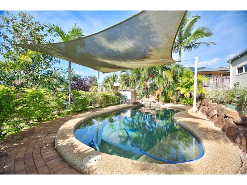 6 Barcoo Close, Bentley Park QLD 4869