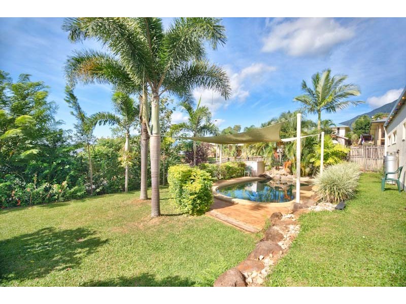 6 Barcoo Close, Bentley Park QLD 4869