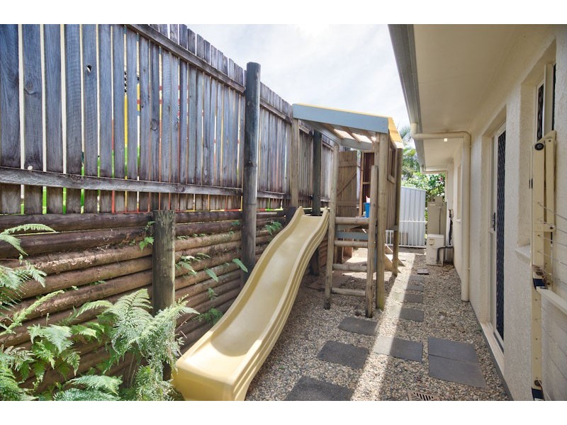 6 Barcoo Close, Bentley Park QLD 4869