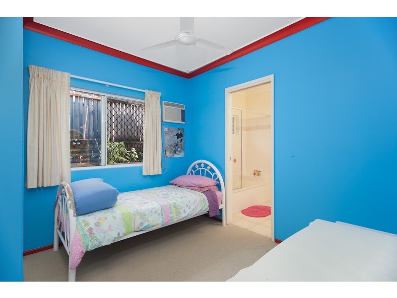 6 Barcoo Close, Bentley Park QLD 4869