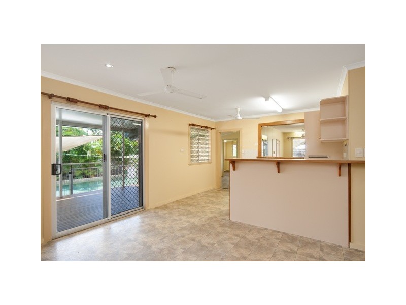 25 Amethyst Street, Bayview Heights QLD 4868
