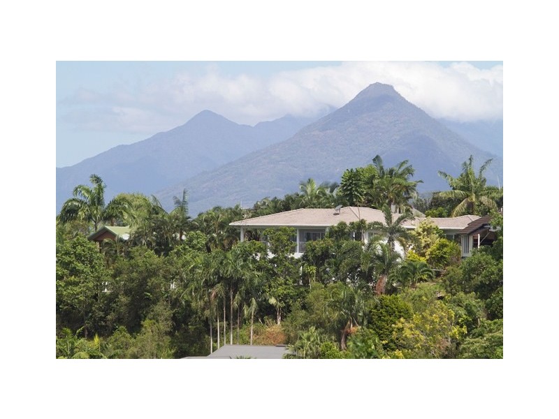 42 Mayflower Street, Mount Sheridan QLD 4868