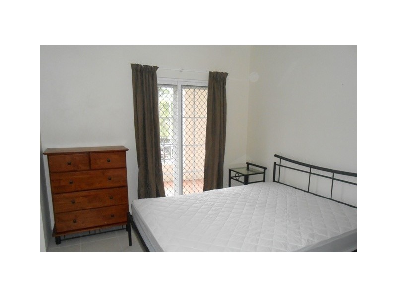 28/327 Lake Street, Cairns City QLD 4870