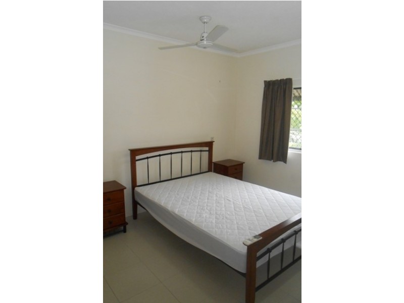 28/327 Lake Street, Cairns City QLD 4870