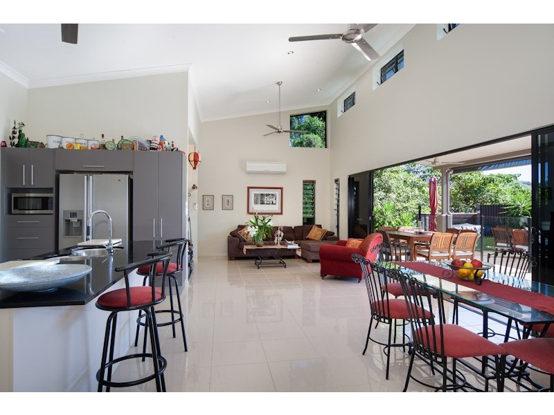 6-8 Barringtonia Close, Redlynch QLD 4870