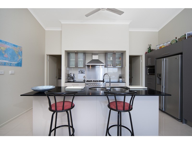 6-8 Barringtonia Close, Redlynch QLD 4870