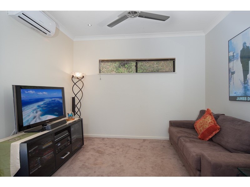 6-8 Barringtonia Close, Redlynch QLD 4870