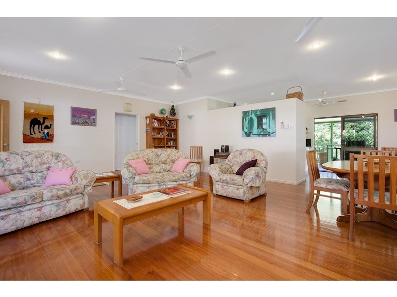 5 Arran Close, Edge Hill QLD 4870