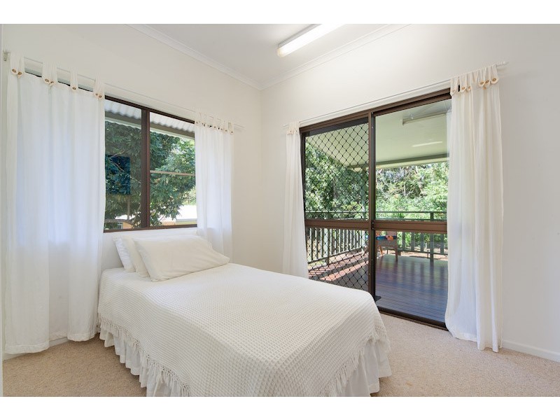 5 Arran Close, Edge Hill QLD 4870