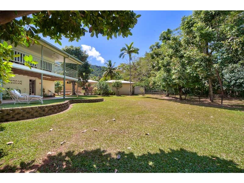 5 Arran Close, Edge Hill QLD 4870