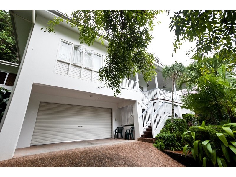 24 Oceanview Place, Mooroobool QLD 4870