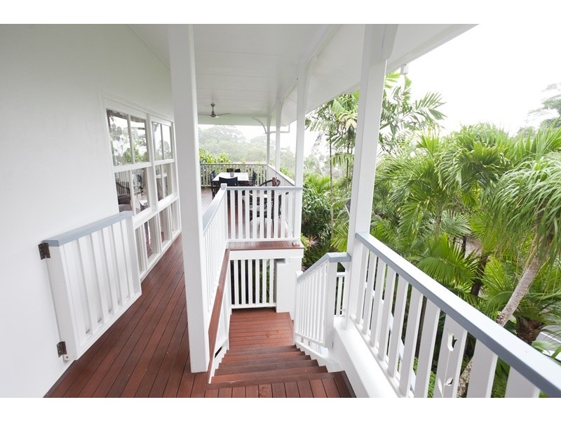 24 Oceanview Place, Mooroobool QLD 4870