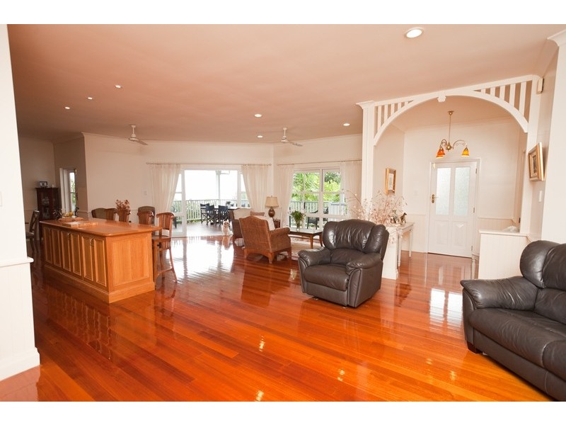 24 Oceanview Place, Mooroobool QLD 4870