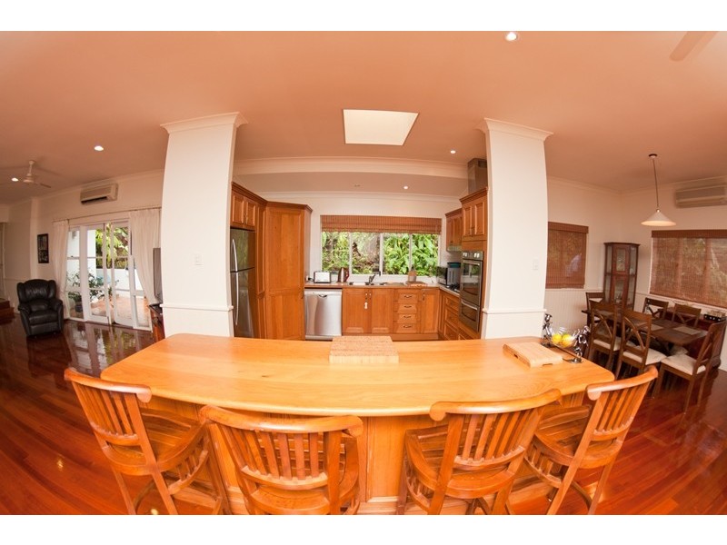 24 Oceanview Place, Mooroobool QLD 4870