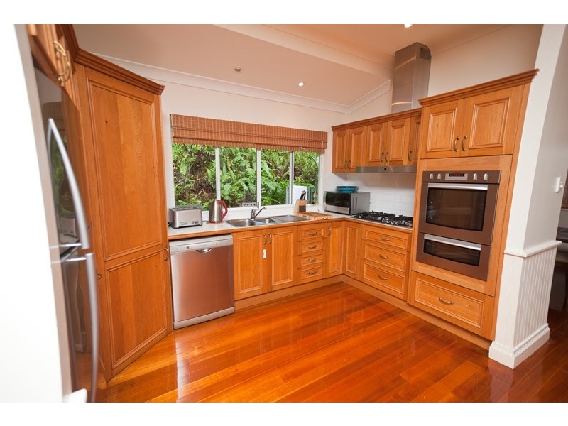 24 Oceanview Place, Mooroobool QLD 4870