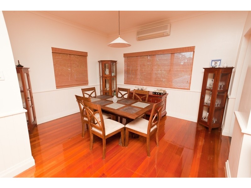 24 Oceanview Place, Mooroobool QLD 4870