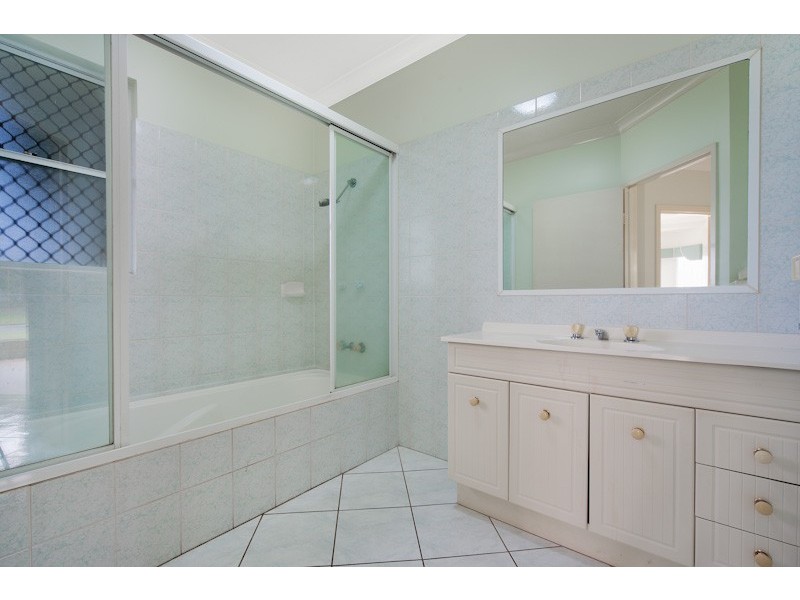 1 Barcoo Close, Bentley Park QLD 4869