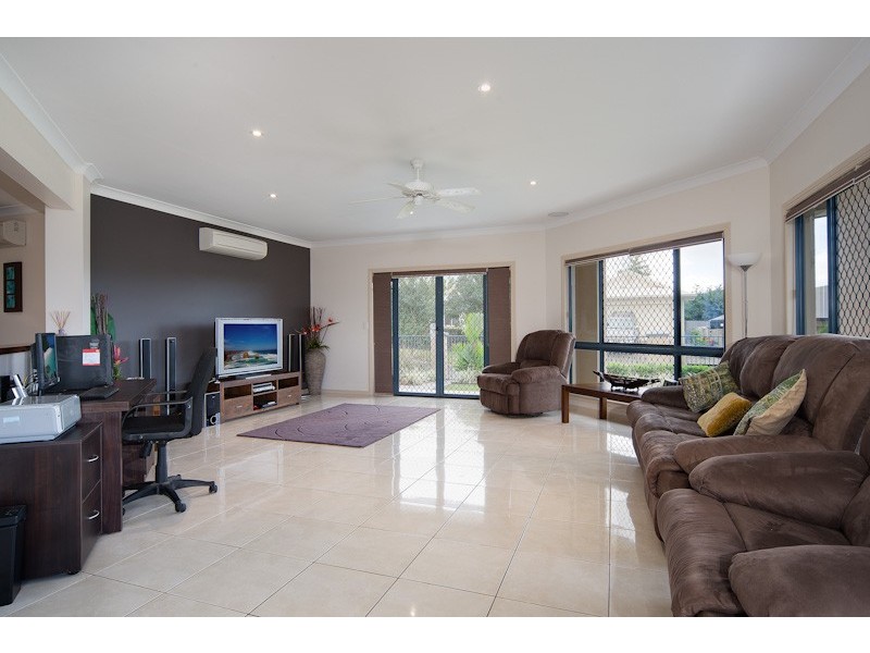 9-11 Wenlock Close, Mount Sheridan QLD 4868