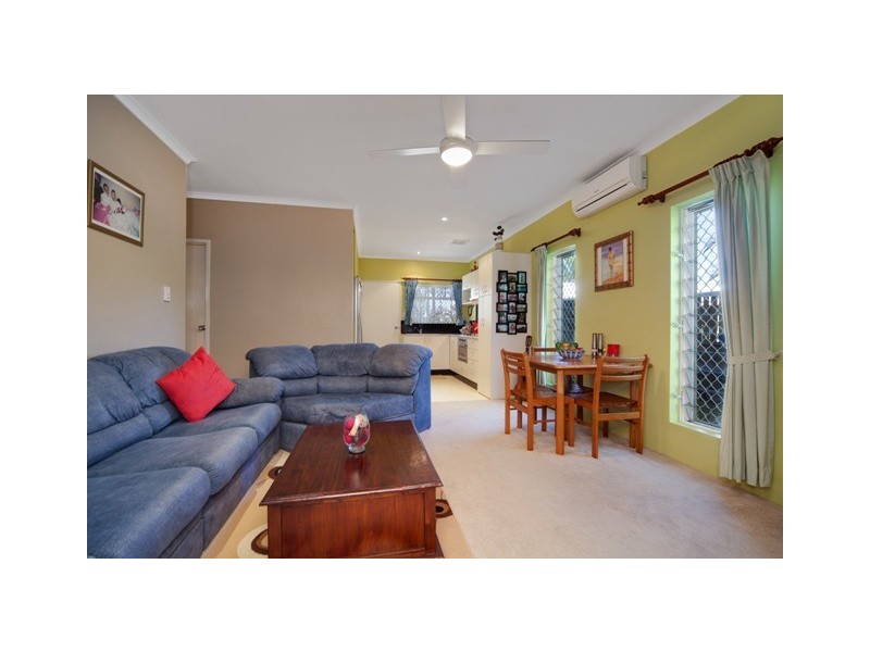 9/401-409 McCoombe Street, Mooroobool QLD 4870