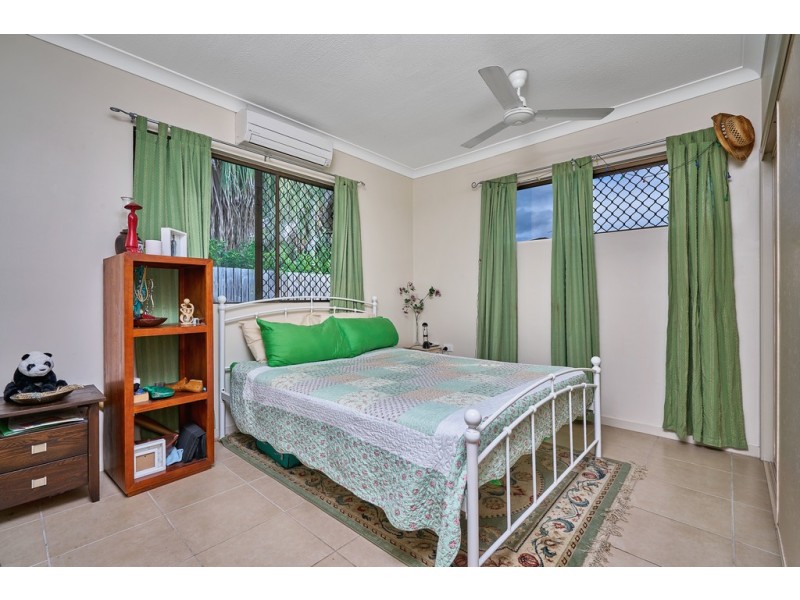 18 Riverside Parade, Trinity Park QLD 4879