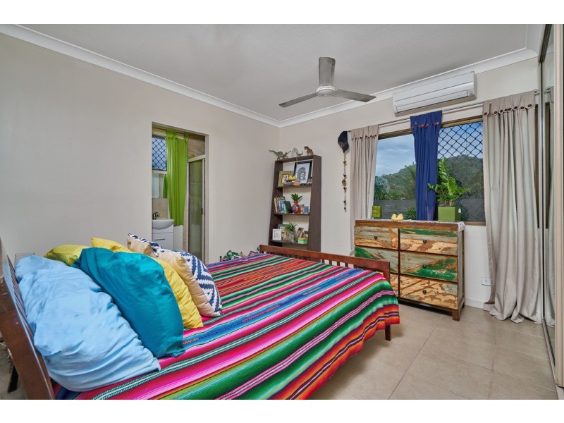 18 Riverside Parade, Trinity Park QLD 4879
