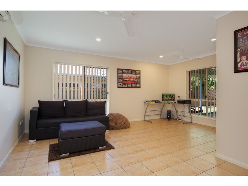 7 Opaline Street, Brinsmead QLD 4870