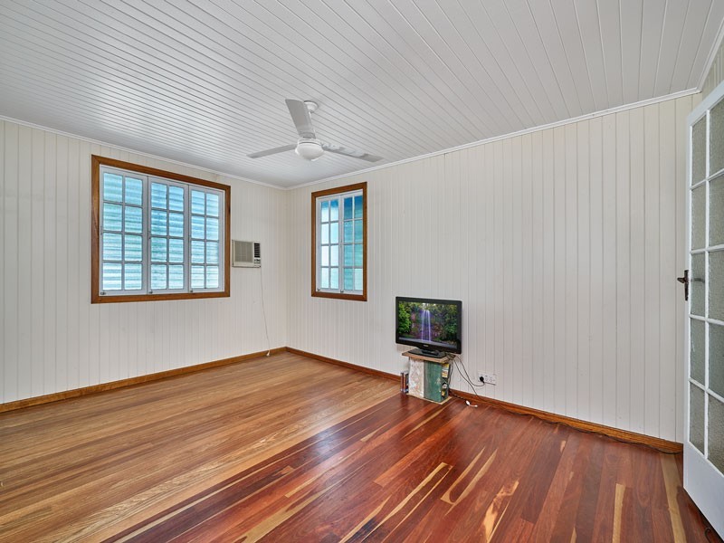 82 Cairns St., Cairns North QLD 4870