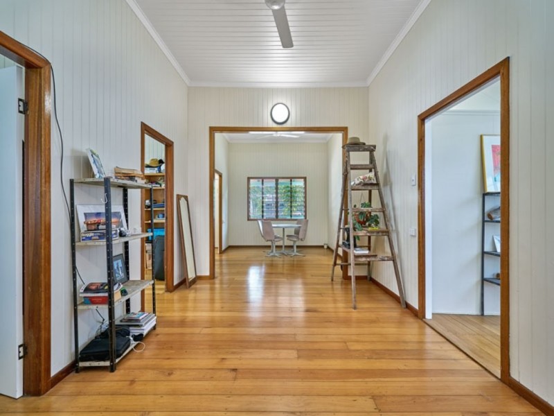 82 Cairns St., Cairns North QLD 4870